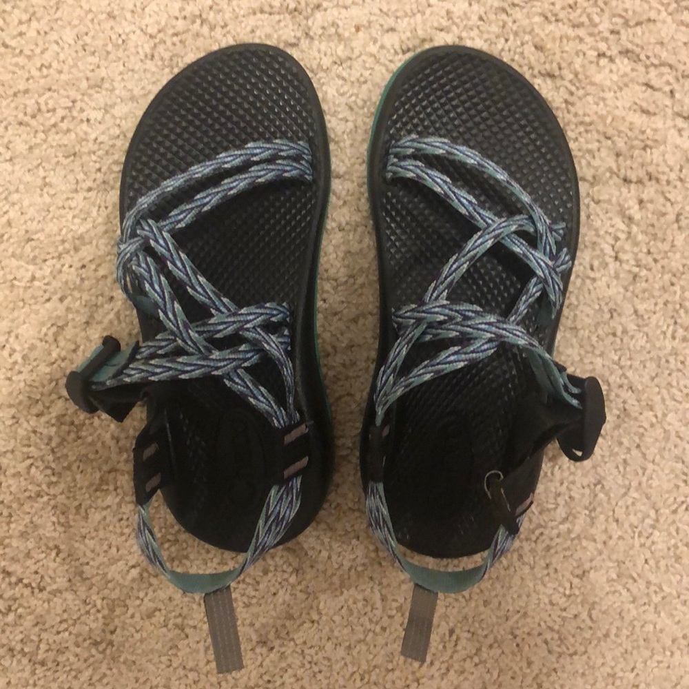 Girls chacos